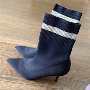 Zara Navy and Gray Knit Heeled Boots
